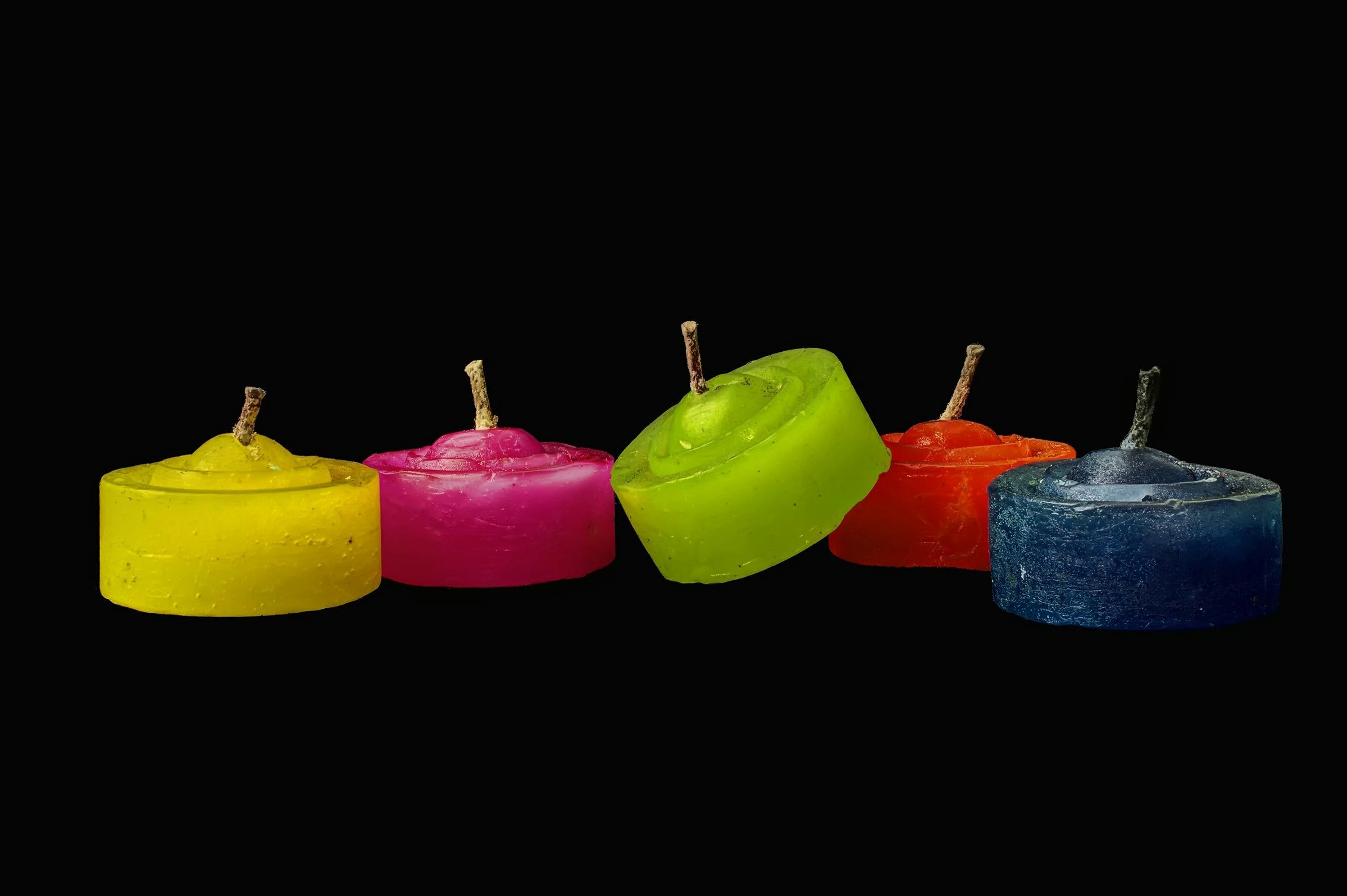 Premium Colored Paraffin Candle Crafting Guide (PDF)